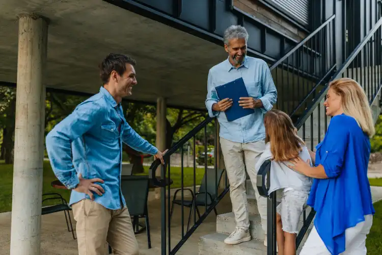 Vale a pena contar com um consultor imobiliário ao comprar casa em Portugal.