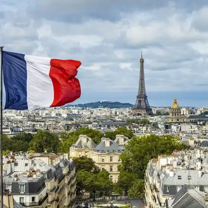 Bandeira da França e Torre de Eiffel