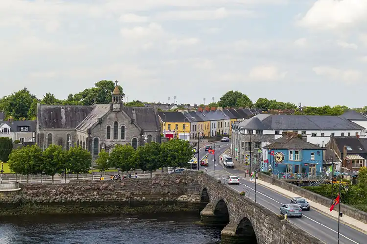 Morar em Limerick dificultou a nossa adaptação na Irlanda