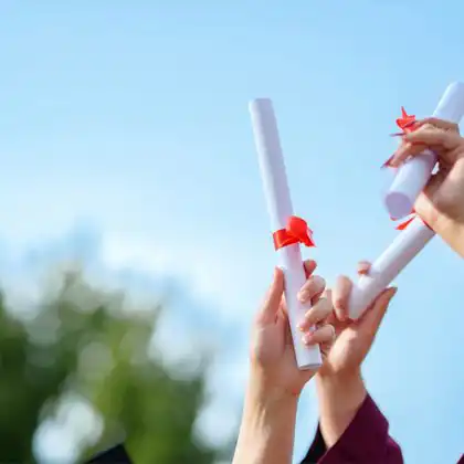 Estudante com diploma na Itália