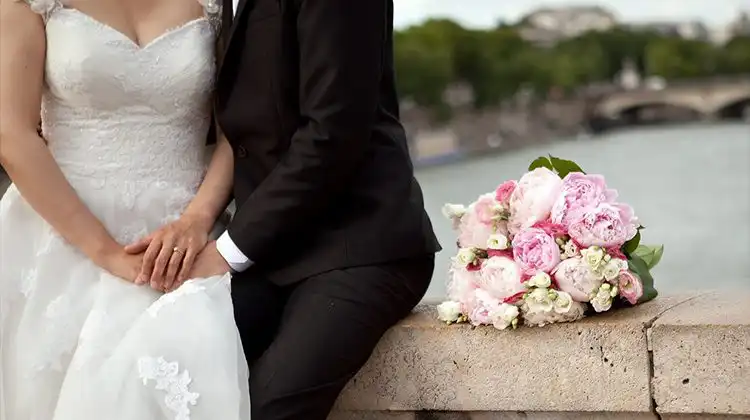 Casal com cidadania francesa por casamento