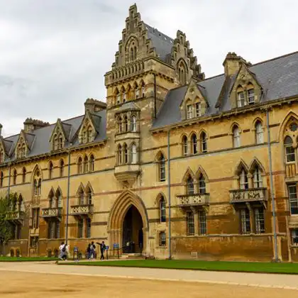 Fazer faculdade na Inglaterra