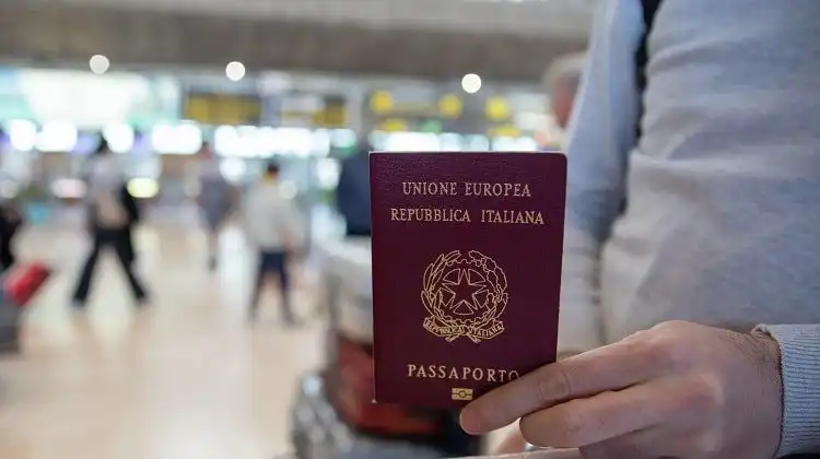Passaporte obtido depois da cidadania italiana via judicial