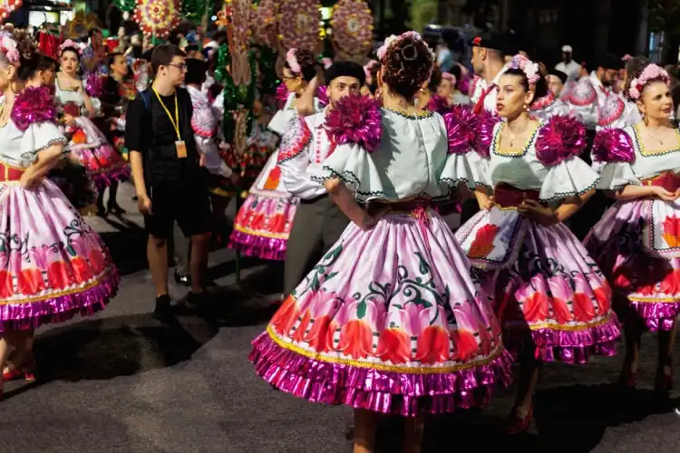 festa-de-santo-ant-nio-em-lisboa-guia-para-aproveitar-euro-dicas