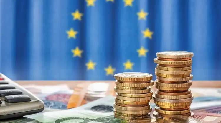 Por que o euro não para de subir