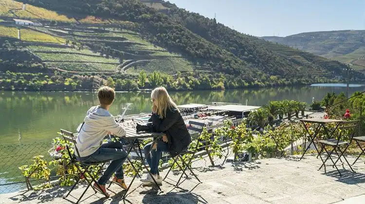 Vale a pena abrir empresa no turismo em Portugal