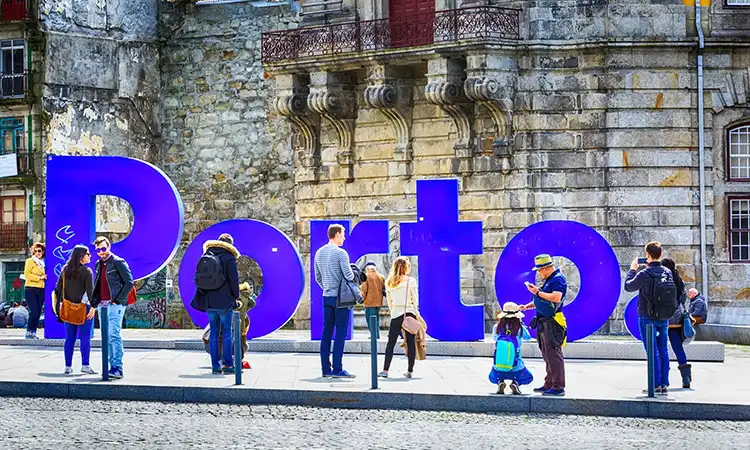 Adaptação a Portugal e à cultura na cidade do Porto