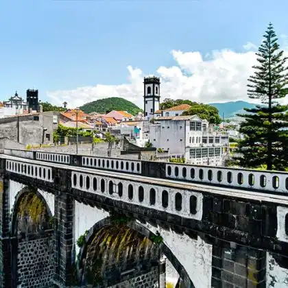Ponte em Ponta Delgada