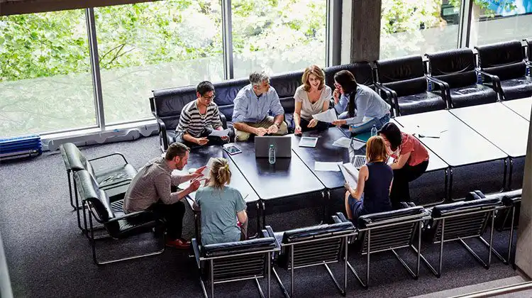 ambiente de trabalho na Inglaterra