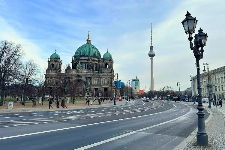 Se pensa em morar na Alemanha para trabalhar, Berlim pode ser uma cidade atrativa.