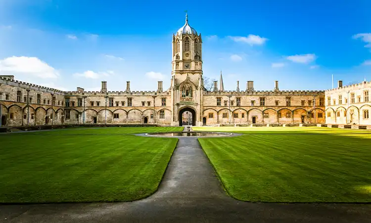 Bolsa de estudos no Reino Unido na Oxford University