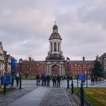 Estudantes com bolsas de estudo na Irlanda