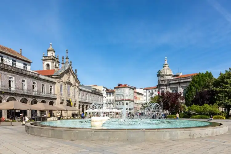 Braga tem uma boa comunidade de brasileiros e pode ser uma ótima cidade para aposentados.