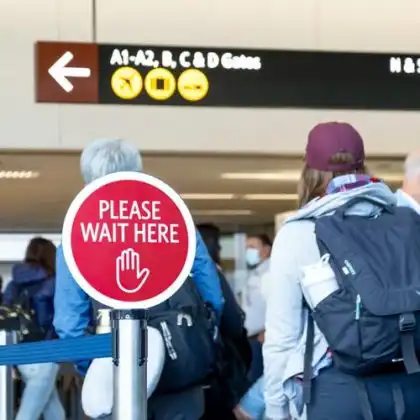 Crise nos aeroportos da Europa resultaram no cancelamento de voos