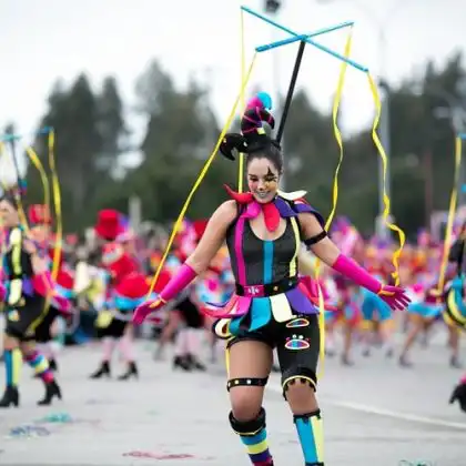 Desfile durante o carnaval em Portugal