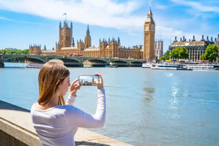 Turista utiliza chip internet na Inglaterra para publicar fotos em redes sociais