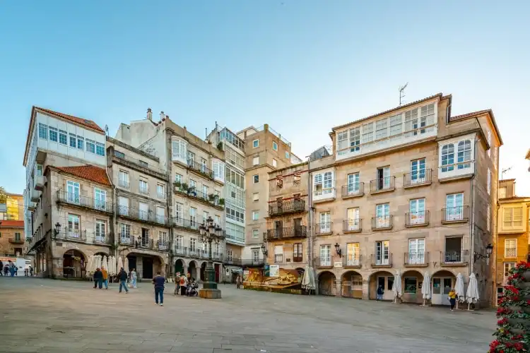 Custo de vida para morar em Vigo é acessível. 