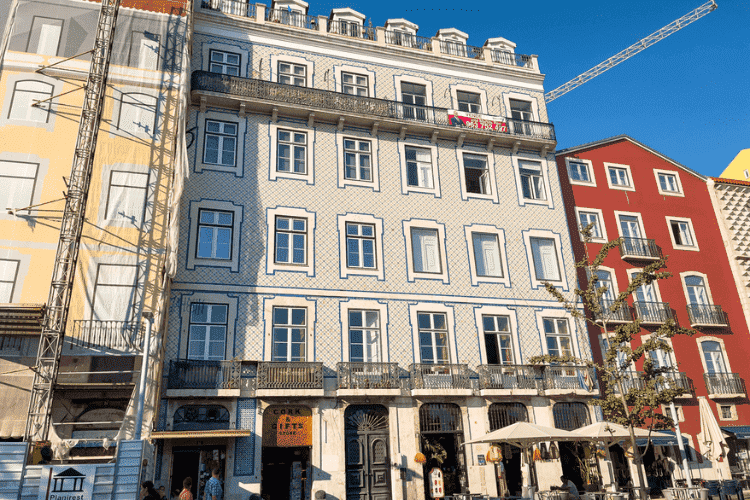 Há uma boa oferta de apartamentos antigos para recuperar em Lisboa