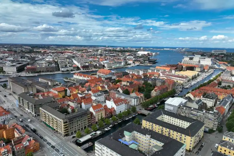 Copenhaguen, capital dinamarquesa.
