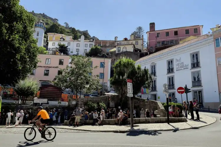 Morar em Sintra é viver com bastante sossego.