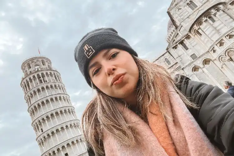 Dani em Pisa, na Itália