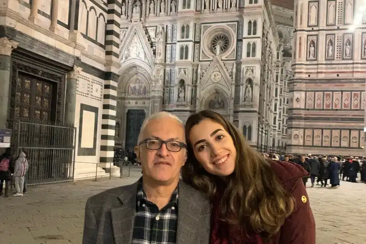 Giovanna e seu pai em Florença, Itália