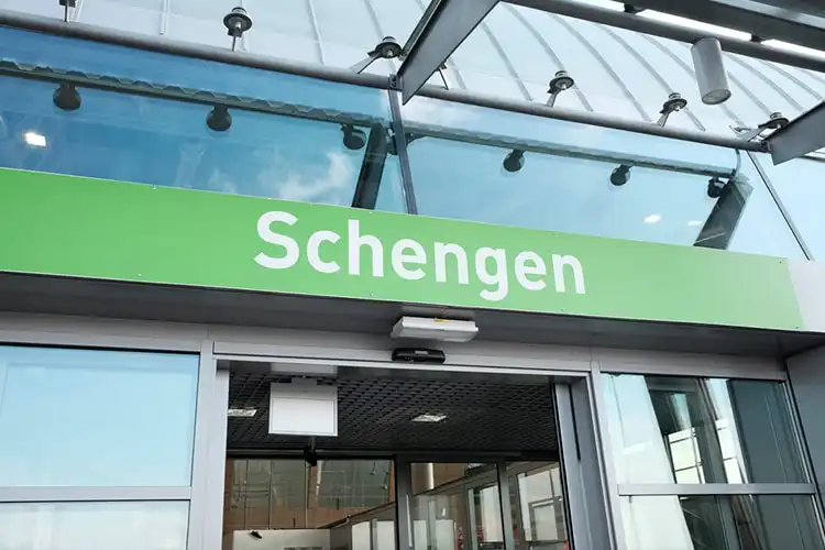Espaço Schengen permite viajem entre países europeus