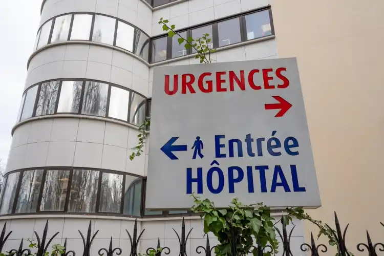Placa de hospital na França