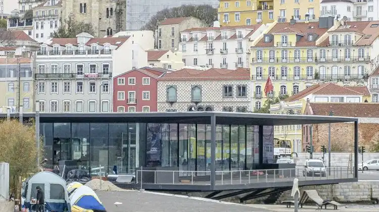Há menos pobres e mais ricos em Portugal