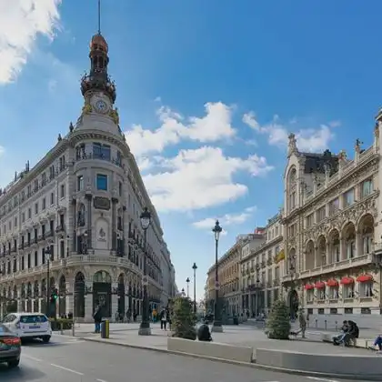 Rua de Madrid com pouco movimento