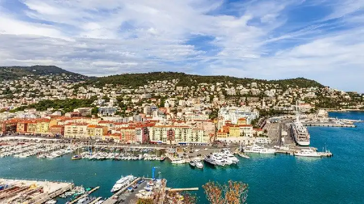 Vista da cidade Nice, na França.