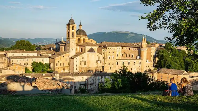 Paisagem de Urbino no fim da tarde