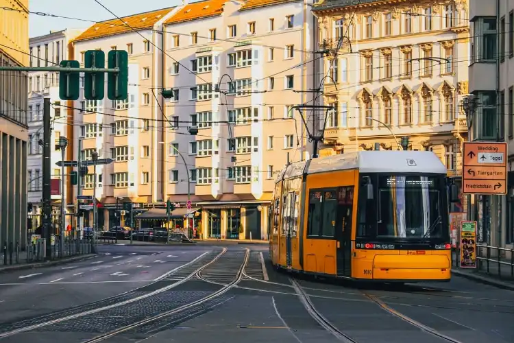 Saber como se legalizar na Alemanha será importante até para utilizar o transporte público