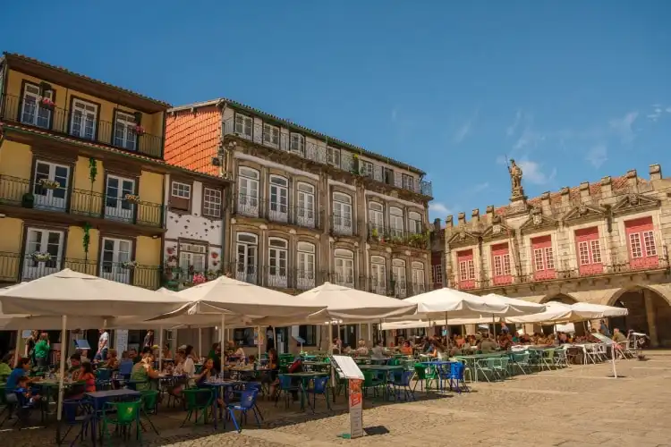 Ao morar em Guimarães, os restaurantes serão uma boa opção de lazer.