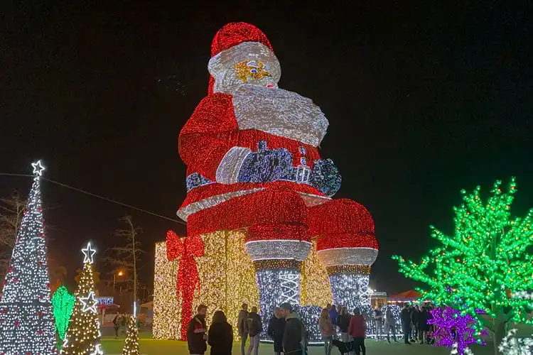 Papai Noel gigante em Águeda, Portugal