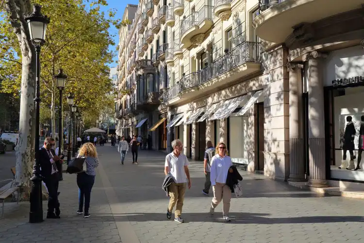 Avenida Passeig de Gracia, boa região para alugar quarto em Barcelona