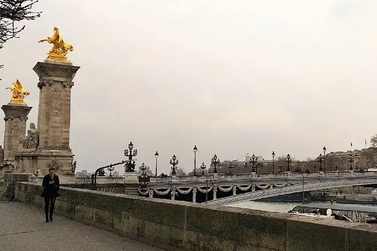 Ponte Alexandre III em Paris.