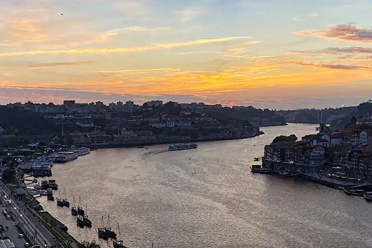 Pôr do sol no Porto