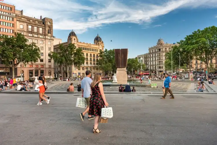 Praça central da Catalunha em Barcelona.