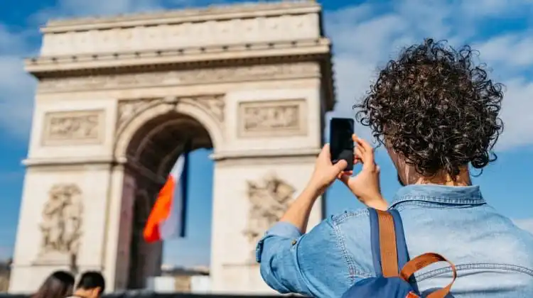 Visita ao Arco do Triunfo, na França