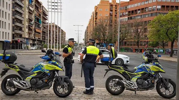 Polícia garante a segurança na Espanha