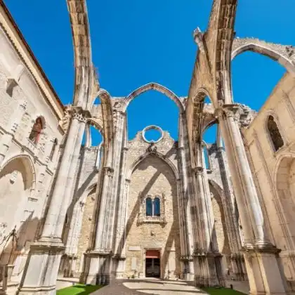 Convento do Carmo é o símbolo da destuição do terremoto que atingiu em Lisboa.