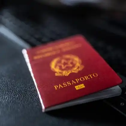 Tirar cidadania italiana no Brasil é mais demorado para obter o passaporte vermelho.