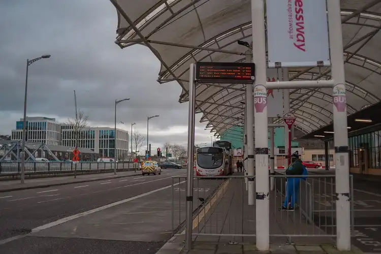 Terminal de ônibus em Cork