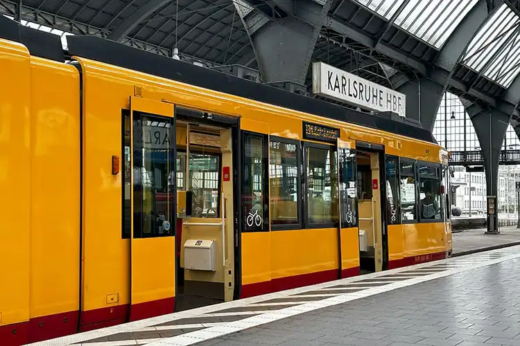 Viagem em transporte público na Alemanha