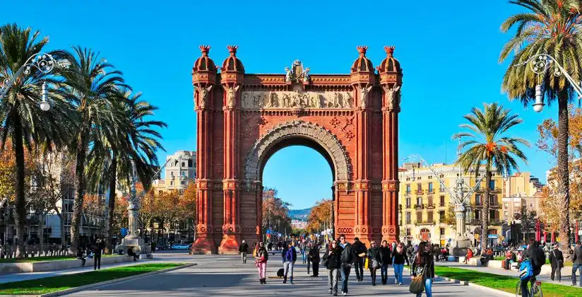 vantagens e desvantagens de viver em barcelona
