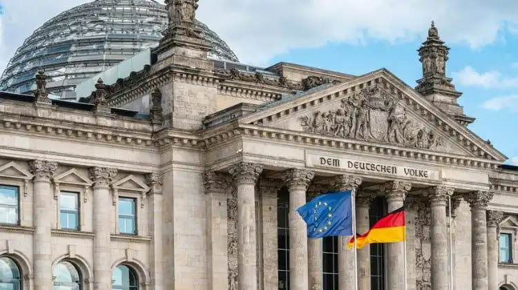 Reichstag, parlamento alemão em Berlim.