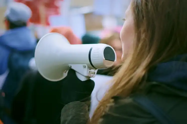 Anúncio de greve na AIMA Portugal deixa imigrantes preocupados.