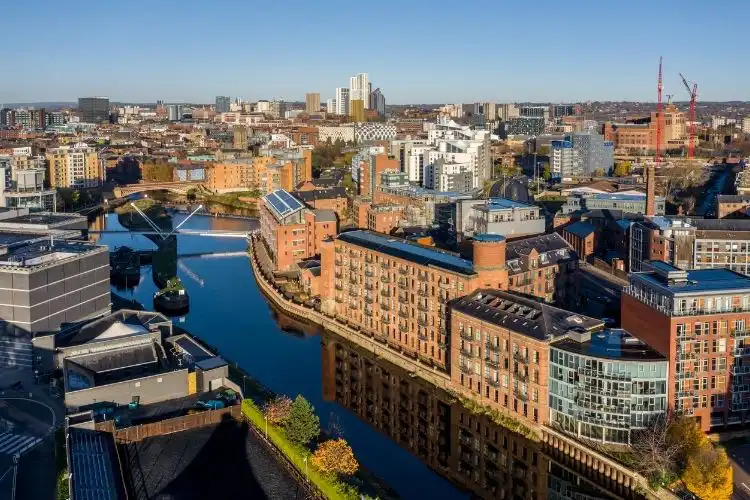 Visão panorâmica da cidade de Leeds, Inglaterra