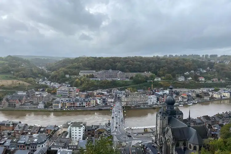 Dinant, cidade belga.